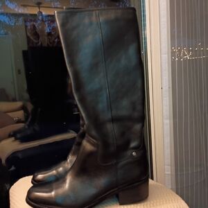Nine West Black Leather Knee-High Boots.New Condition